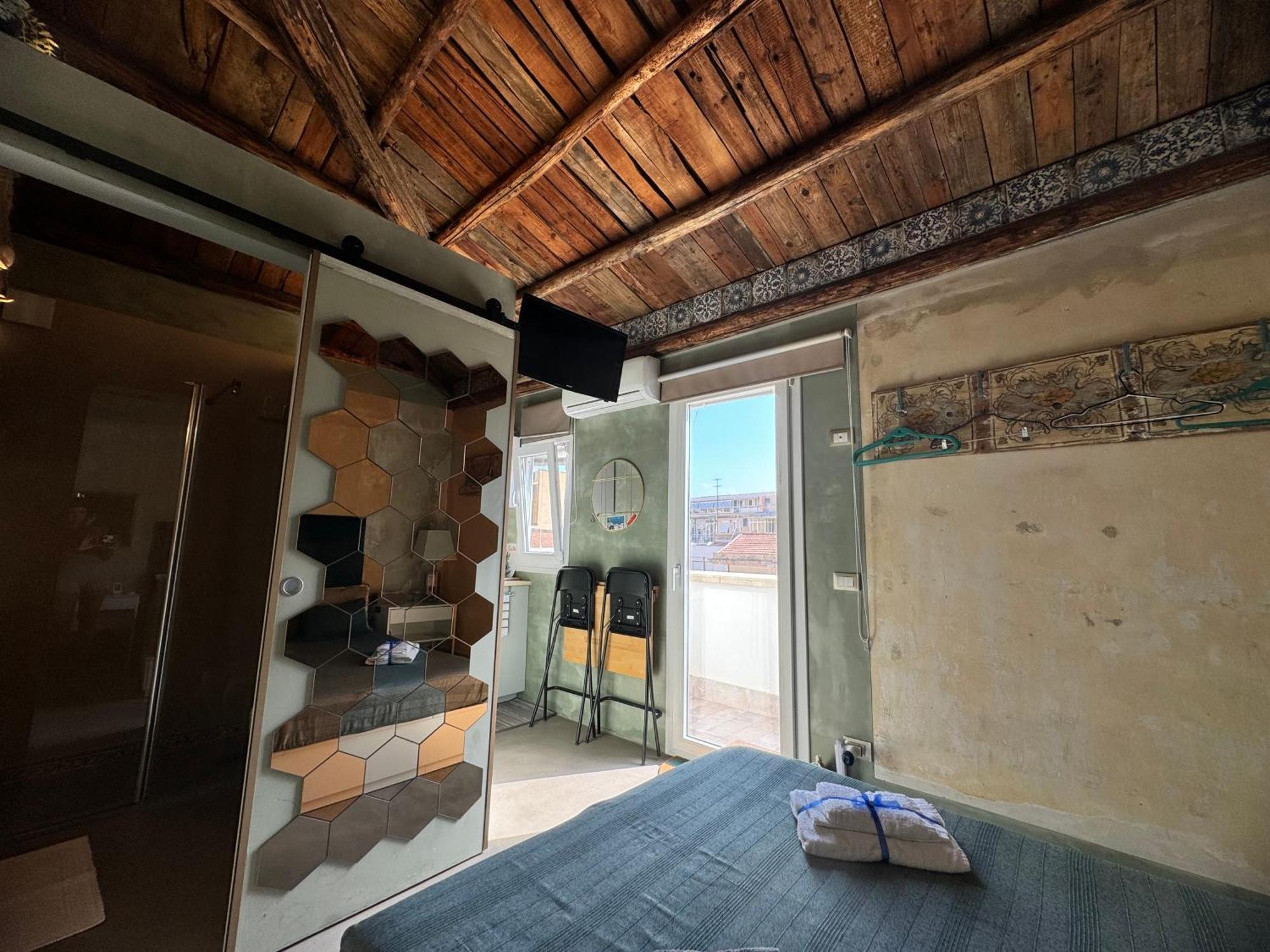A Nicuzza Hotel Palermo Luaran gambar